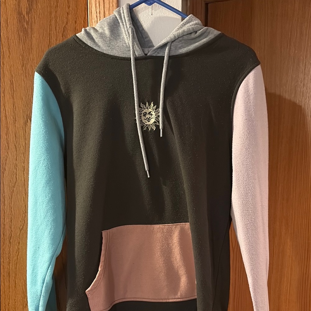 Women’s Colorblock Hoodie with Sun Embroidery